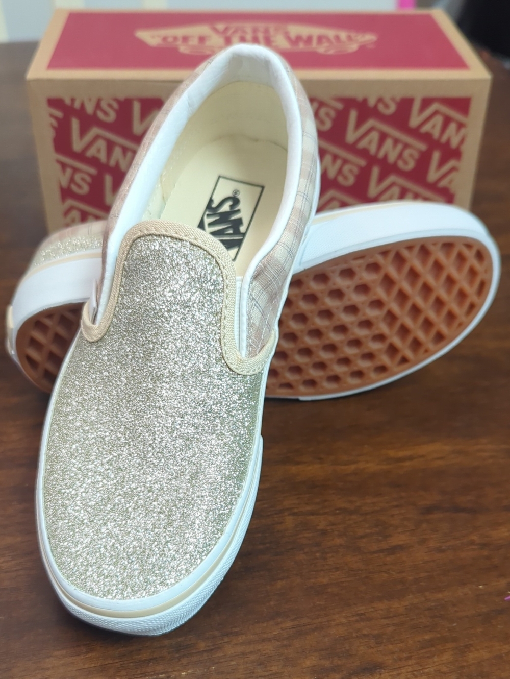 Girls Glitter Slip-On Vans Sneakers in Beige Plaid
